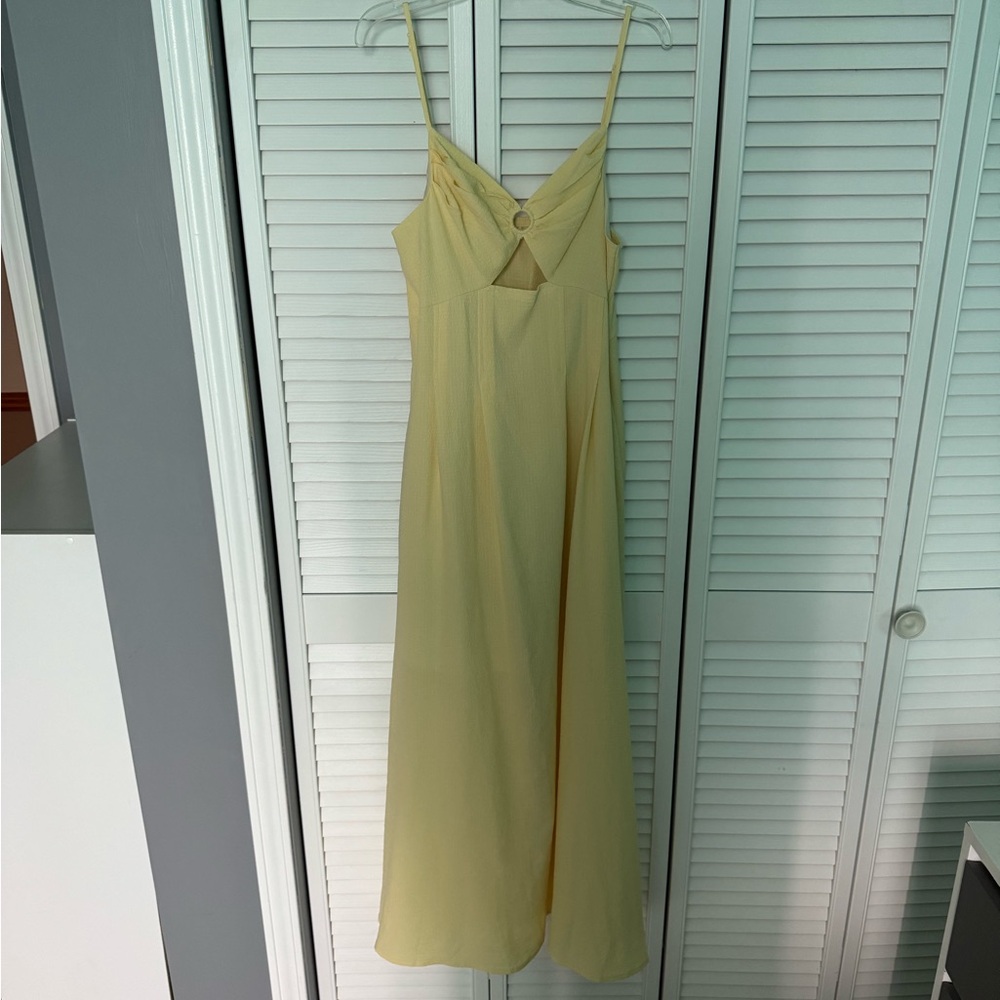 Elegant Yellow Sleeveless Dress brand new